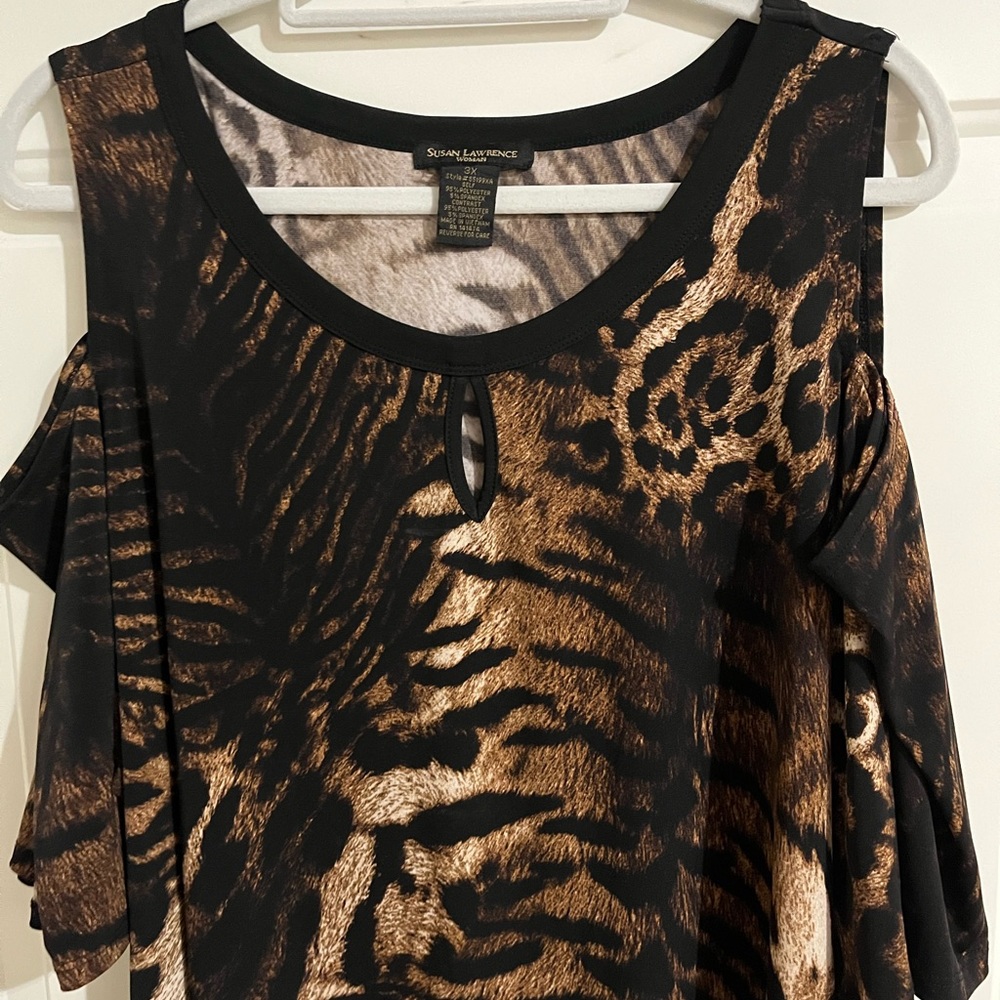 Plus Size Animal Print Cold Shoulder Top size 3x